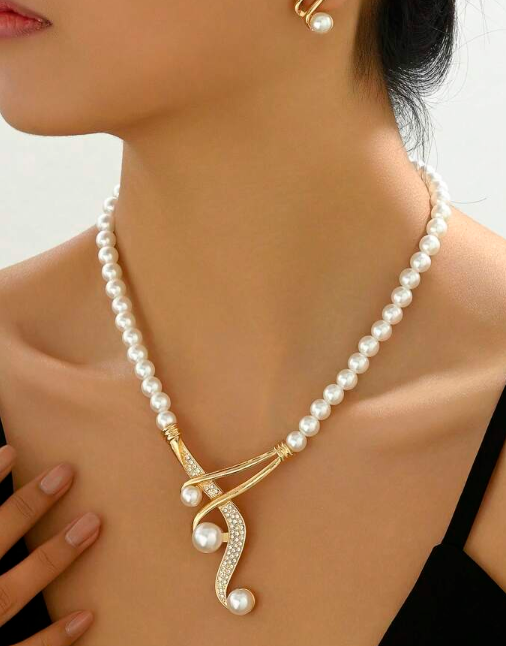 Collana Dorata con Perle